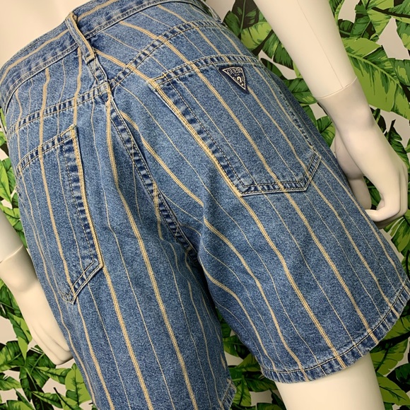 Vintage Guess Jean Shorts Women's Size 26 Denim Stripes Retro Triangle Logo - Picture 7 of 12